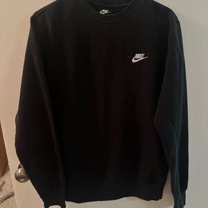 Nike Men's small woman’s medium Classic Black Crewneck Sweater